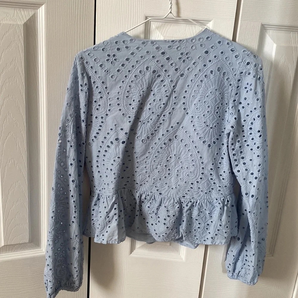 Express Ruffle Front Eyelet Crop - Picture 5 of 5